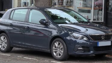 1200px 2018 Peugeot 308 Active 1 2 Front