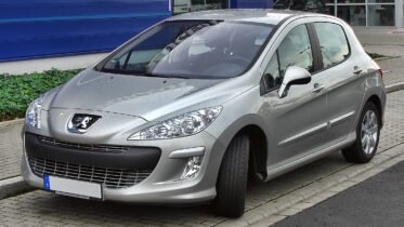 Peugeot 308 5 T Rer Front 1