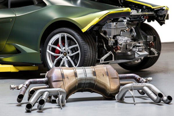 Soul Performance Products Lamborghini Huracan Race Exhaust Comparison