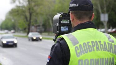 Radar Policija Vozi Rs